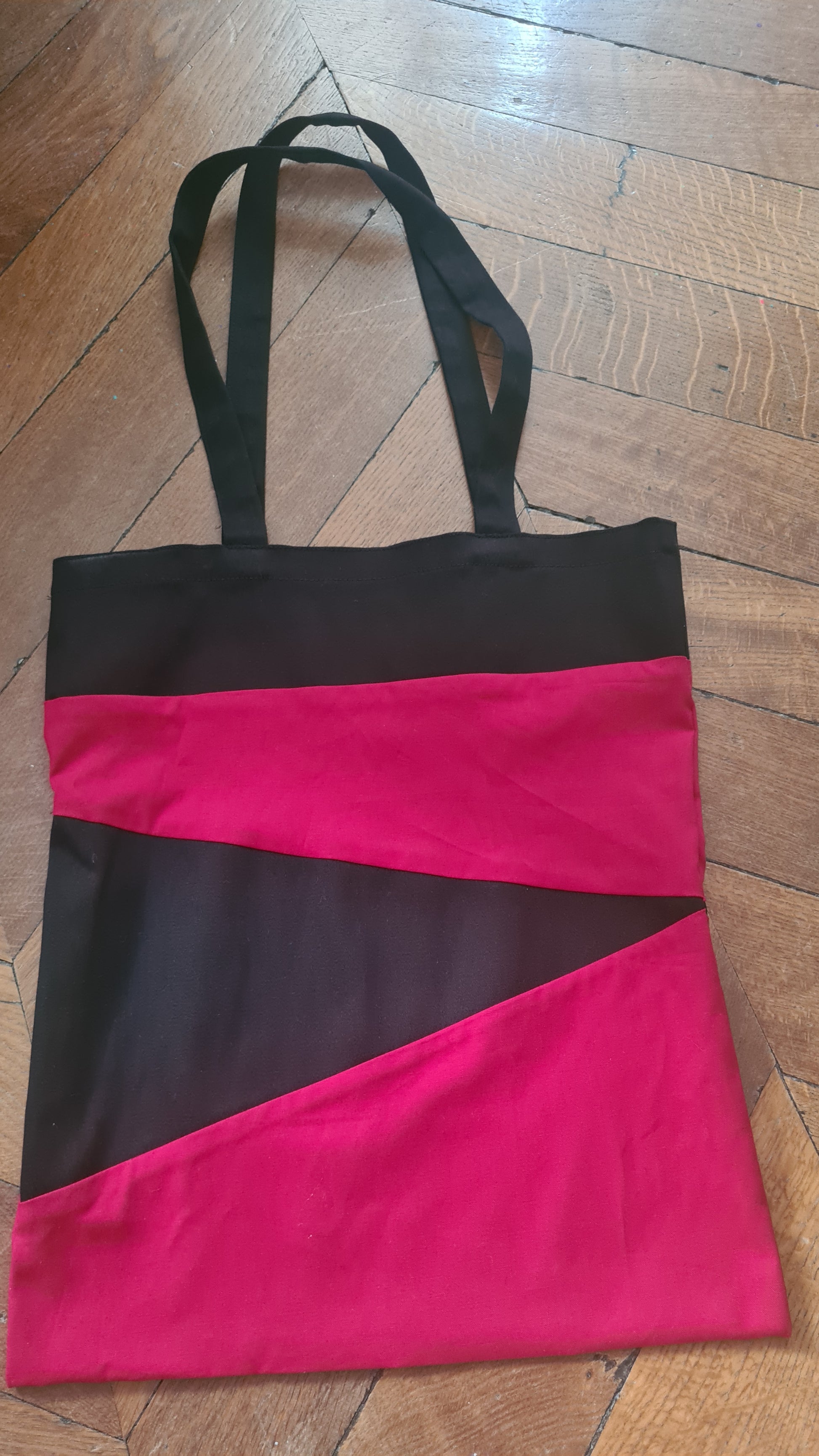 TOTE BAG AKA